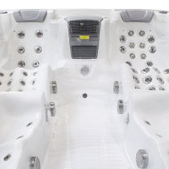 OLYMPUS Jacuzzi exterior (9 pers.)