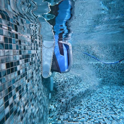 Robot curatare piscina - Dolphin M550 Robot curatare piscina - Dolphin M550